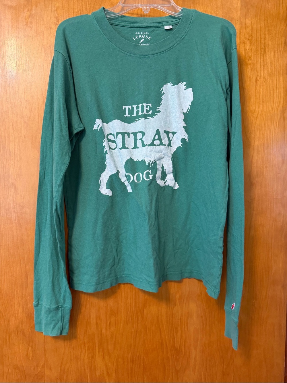 Original League Collegiate Outfitters Green Long-Sleeve 'Stray Dog' Graphic Tee